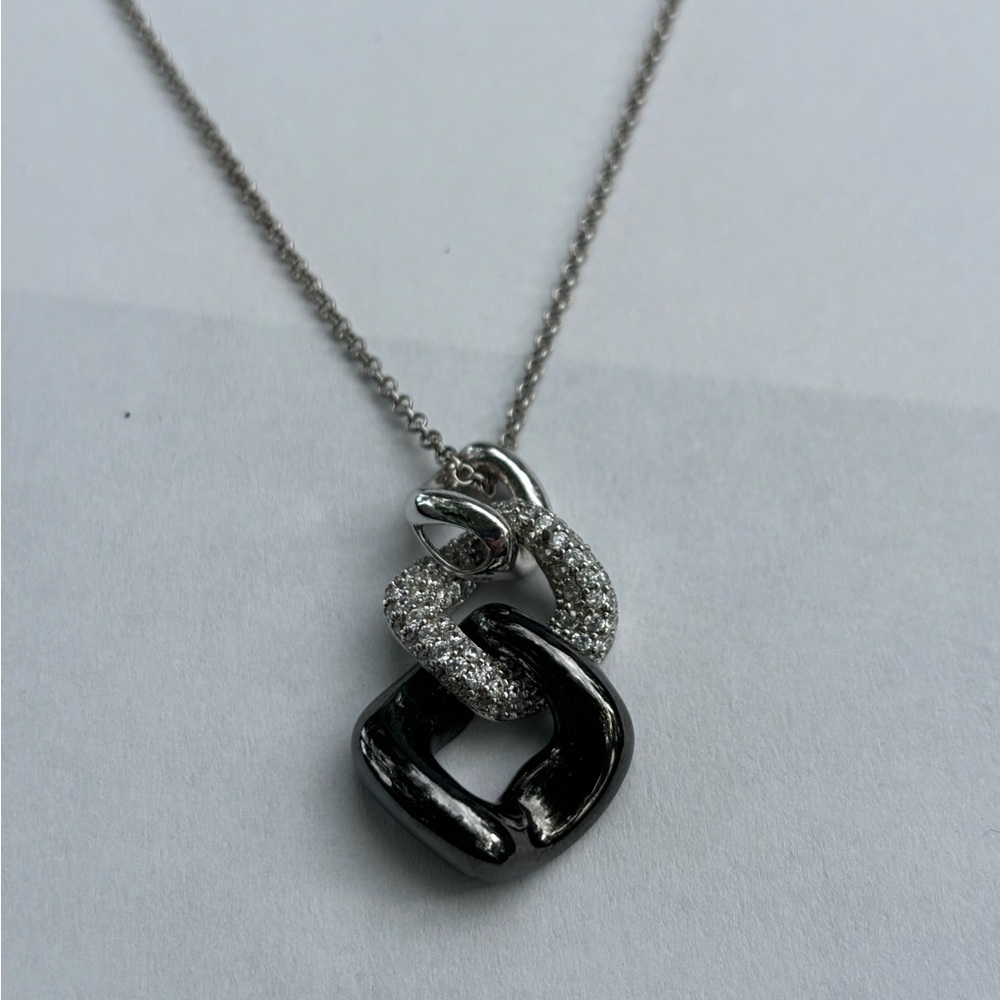 Silver and Black Chain-Link Pendant Necklace